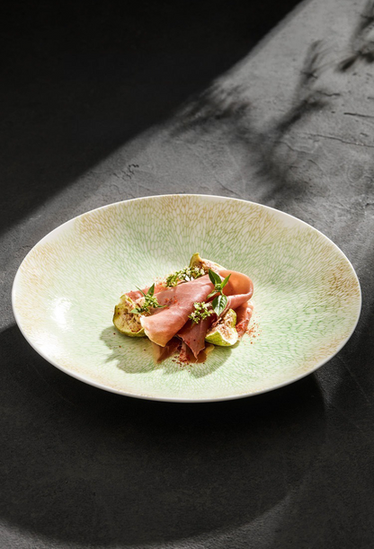 Ripple-Texture Wide-Rim Shallow Ceramic Bowl — Fine Dining Style