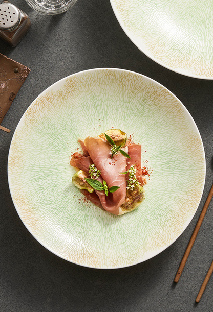 Ripple-Texture Wide-Rim Shallow Ceramic Bowl — Fine Dining Style